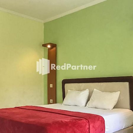 Pondok Mesari Redpartner Near Legian Beach Екстер'єр фото