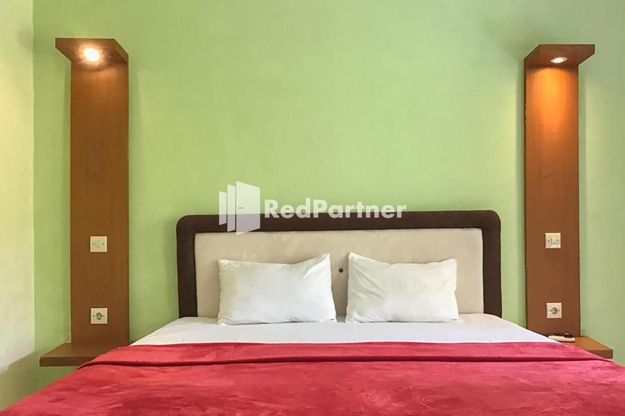 Pondok Mesari Redpartner Near Legian Beach Екстер'єр фото